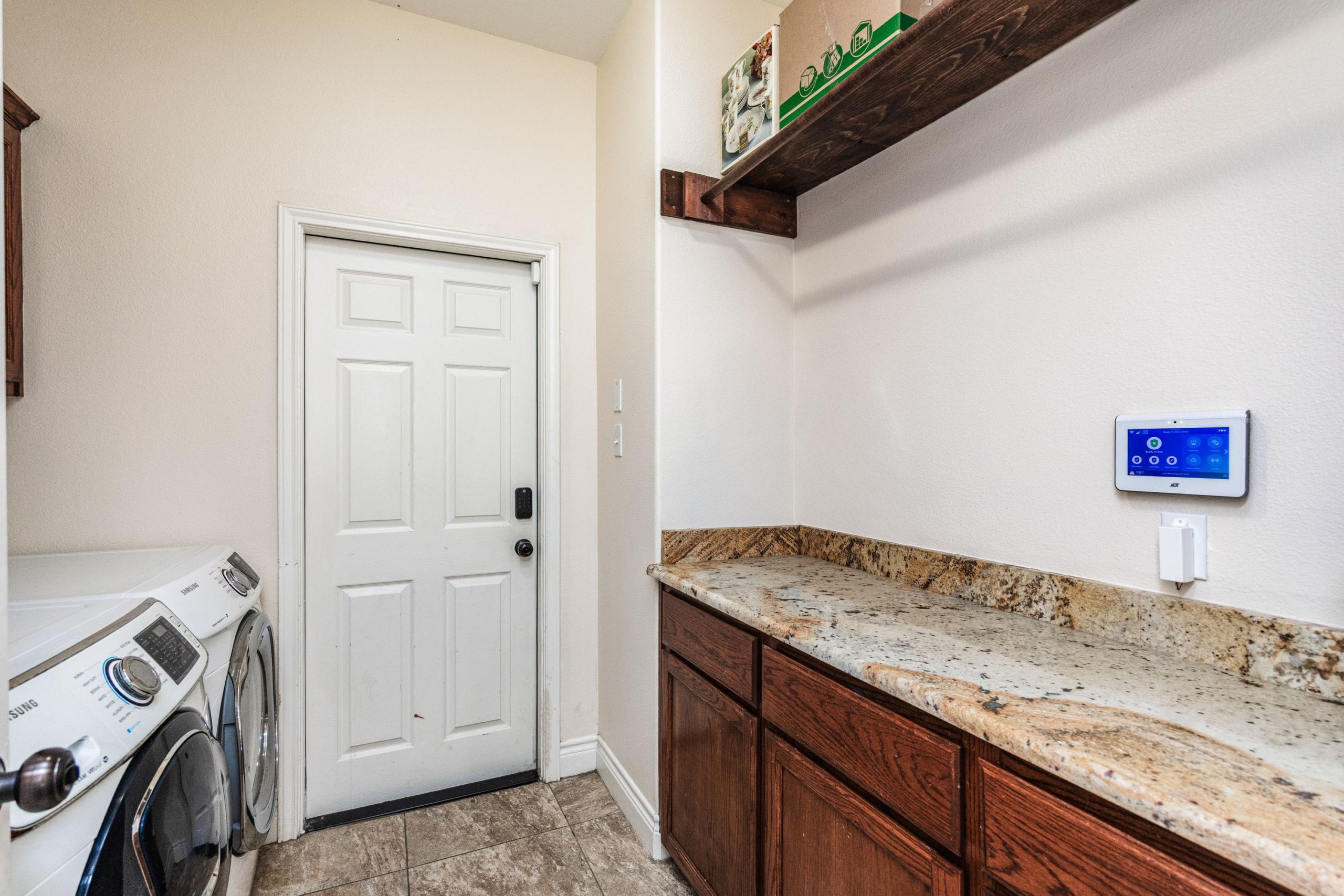 JPAGE-RealEstate-4010Giants-0755