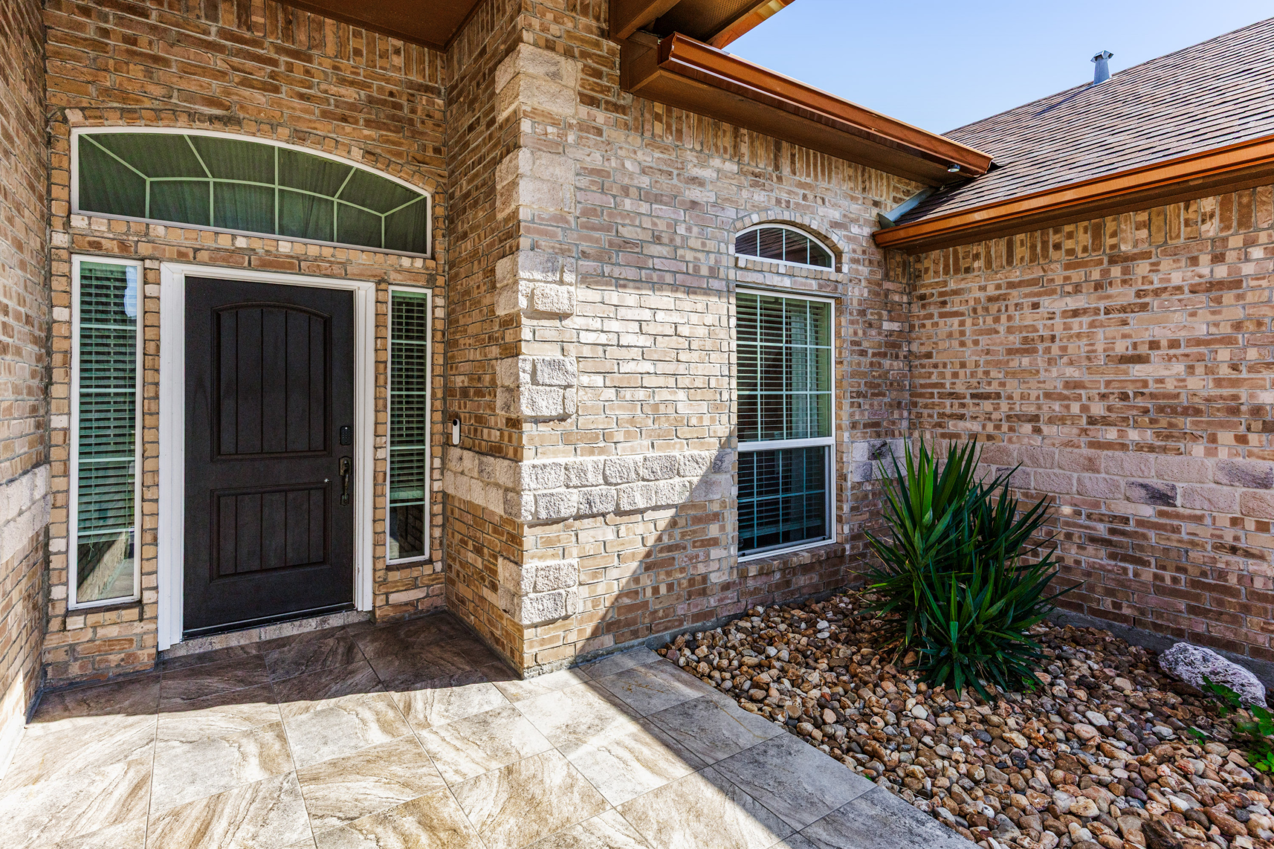 JPAGE-RealEstate-4010Giants-0810