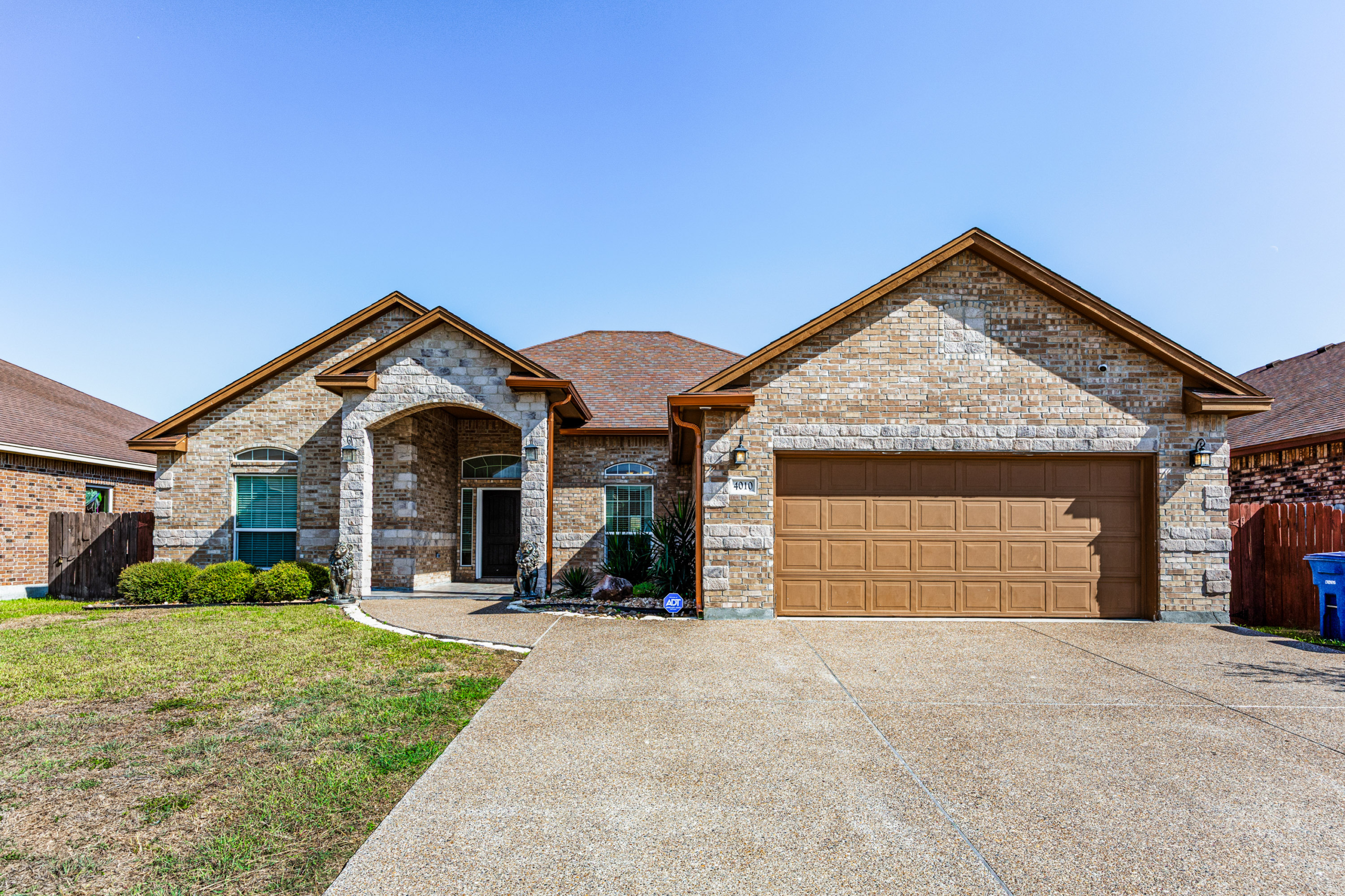 JPAGE-RealEstate-4010Giants-0819